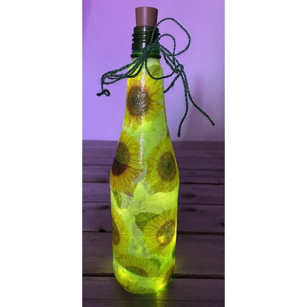 Handmade Lighted Sunflowers Green Wine Bottle Fairy Nightlight Decor Distressed - Picture 2 of 6